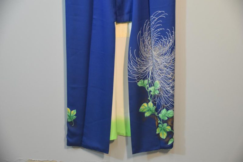 Chrysanthemum Blue Japanese Vintage Silk Kimono - Image 8