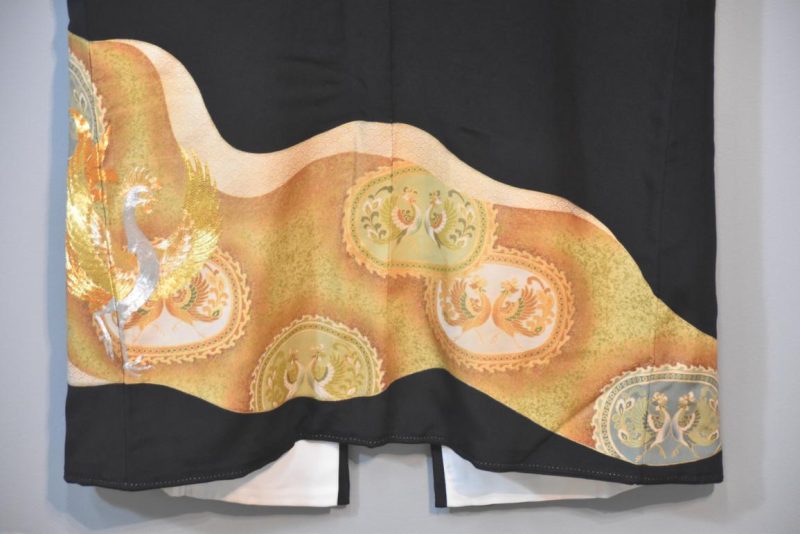 Embroidered Japanese Vintage Silk Kimono - Image 10