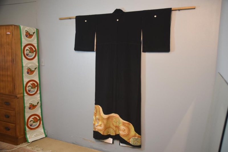Embroidered Japanese Vintage Silk Kimono - Image 4
