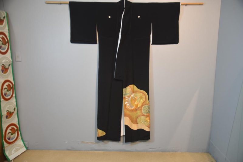 Embroidered Japanese Vintage Silk Kimono - Image 8