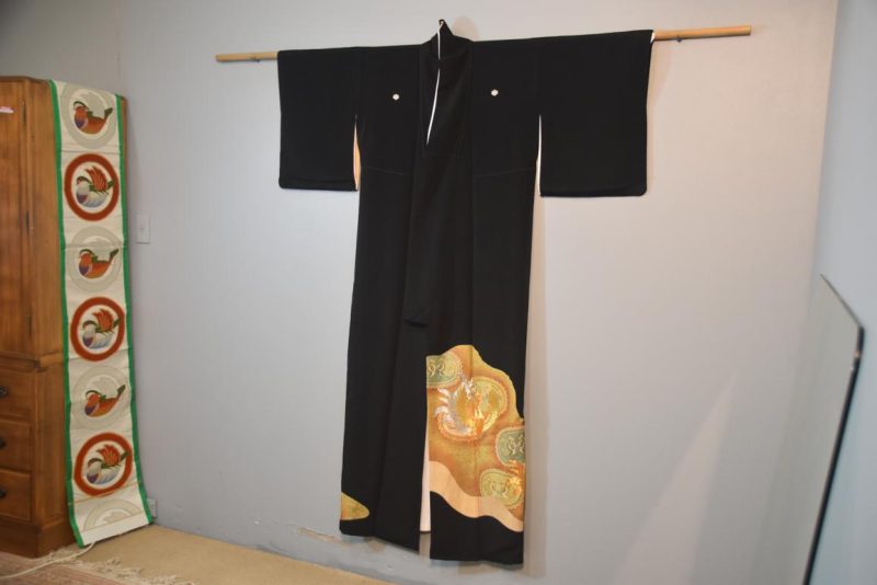 Embroidered Japanese Vintage Silk Kimono - Image 12