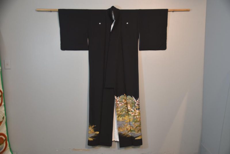 Tomosode Landscape Japanese Vintage Silk Kimono - Image 9