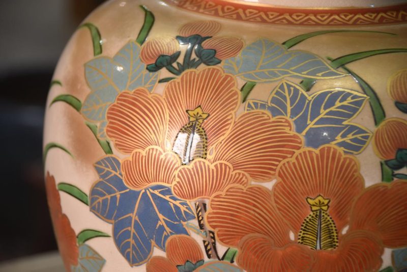 Kutani Pottery Vase Width:300mm - Image 2