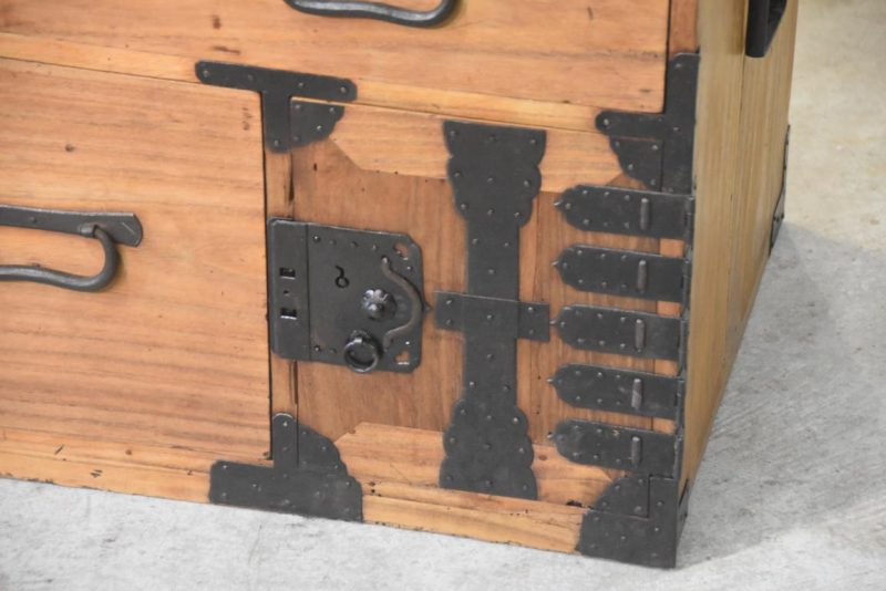 Antique Japanese Kannon Biraki Isho Tansu Clothing Chest 2 Sections Width:910mm - Image 13
