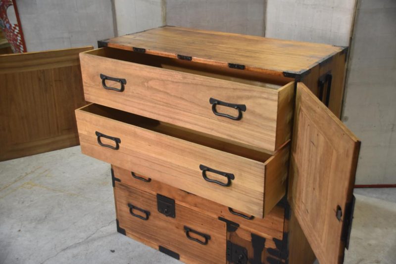 Antique Japanese Kannon Biraki Isho Tansu Clothing Chest 2 Sections Width:910mm - Image 11