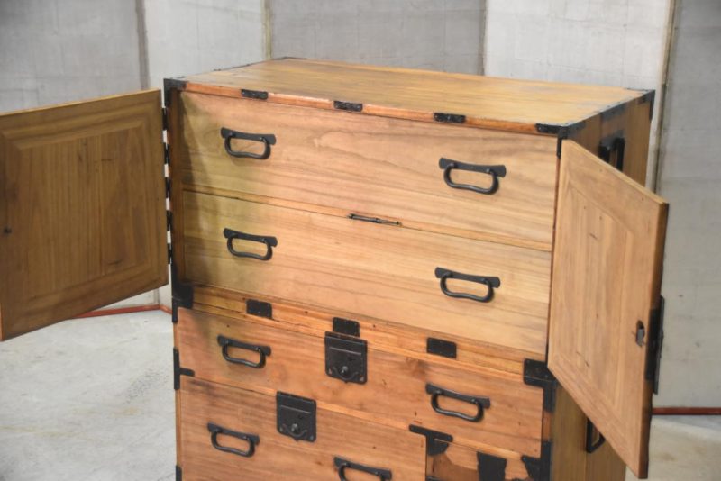 Antique Japanese Kannon Biraki Isho Tansu Clothing Chest 2 Sections Width:910mm - Image 10