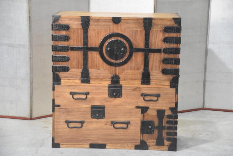 Antique Japanese Kannon Biraki Isho Tansu Clothing Chest 2 Sections Width:910mm - Image 6