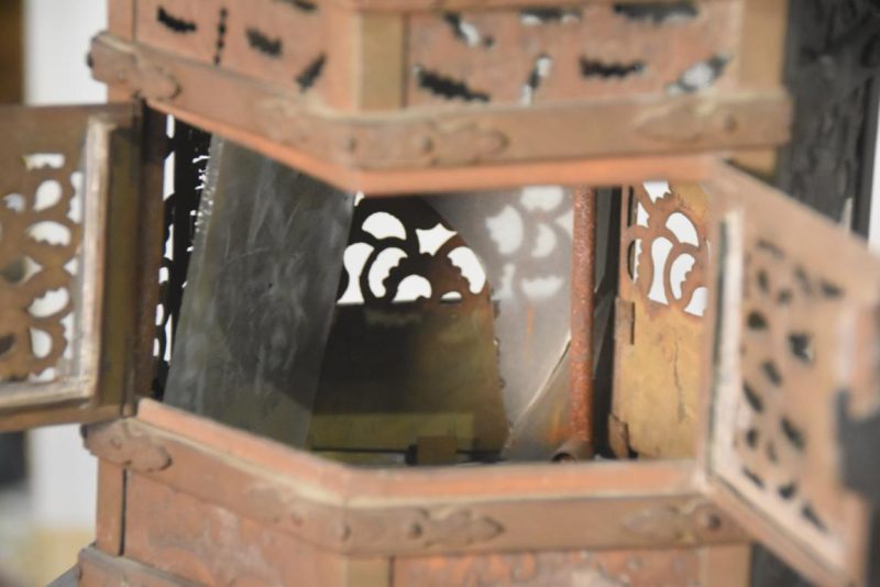 Pair of Temple Hanging Lanterns Width:610mm - Image 6