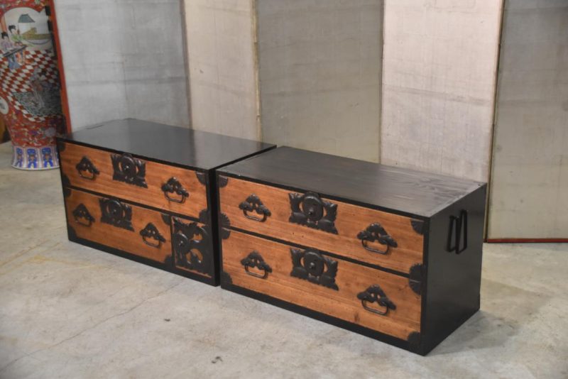 Antique Clothing Chest 2 Section Width:910mm - Image 3