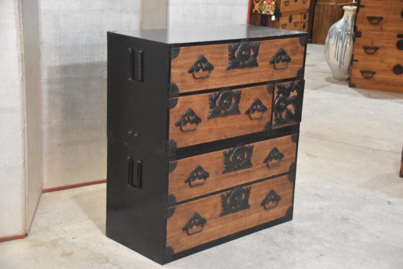 Antique Clothing Chest 2 Section Width:910mm - Image 14