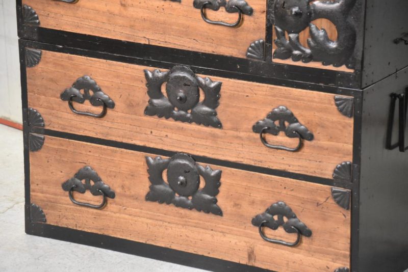 Antique Clothing Chest 2 Section Width:910mm - Image 6
