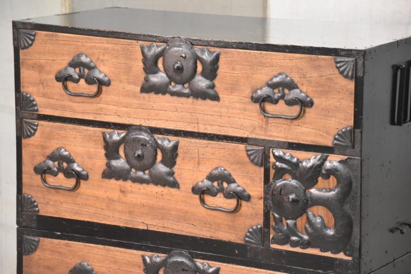 Antique Clothing Chest 2 Section Width:910mm - Image 5