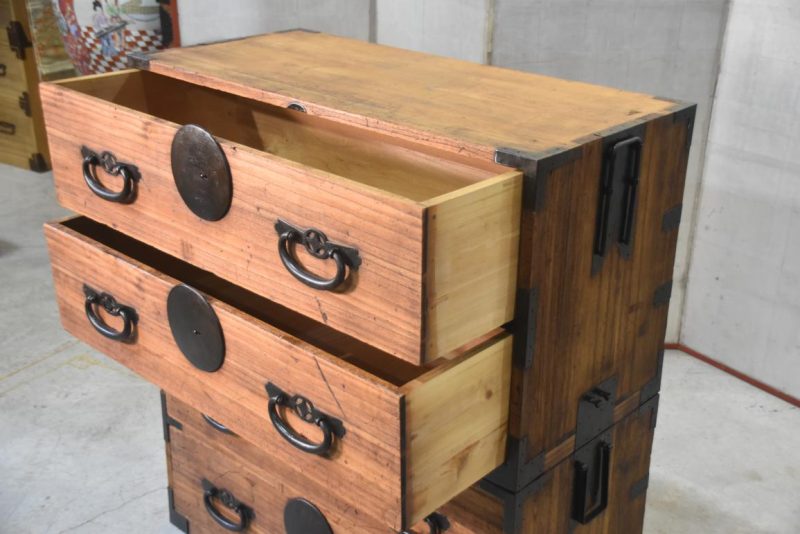 Antique Clothing Chest 4 Drawers Width:910mm - Image 12