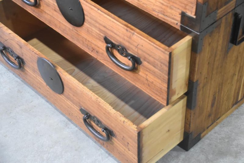 Antique Clothing Chest 4 Drawers Width:910mm - Image 11