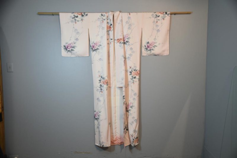 Roses Japanese Vintage Silk Kimono - Image 5