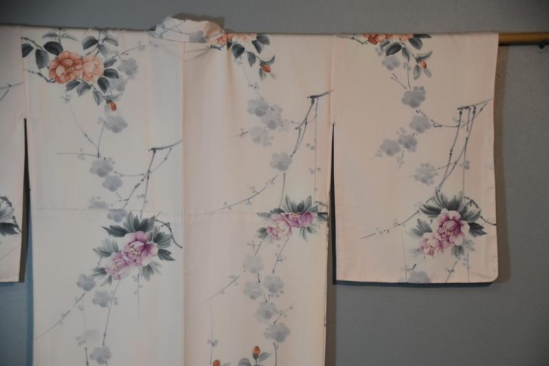 Roses Japanese Vintage Silk Kimono - Image 3