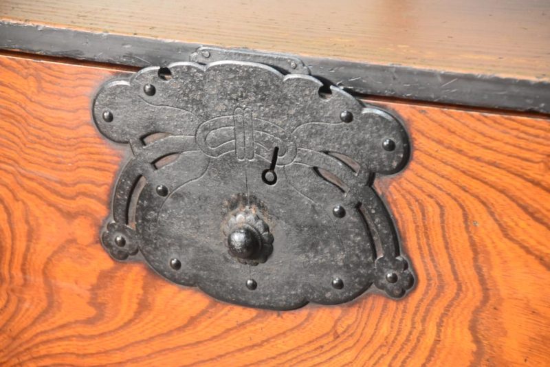 Antique Yonazawa Clothing Chest Tansu Width:1000mm - Image 2