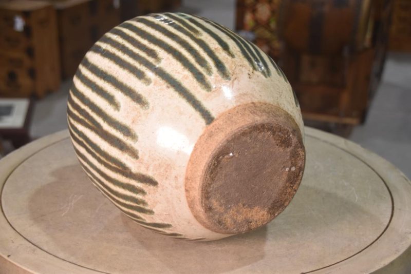 Shigaraki Drip Glaze Tsubo Urn Height:320mm - Image 7