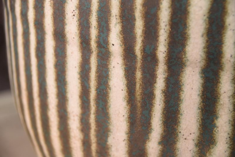 Shigaraki Drip Glaze Tsubo Urn Height:320mm - Image 2