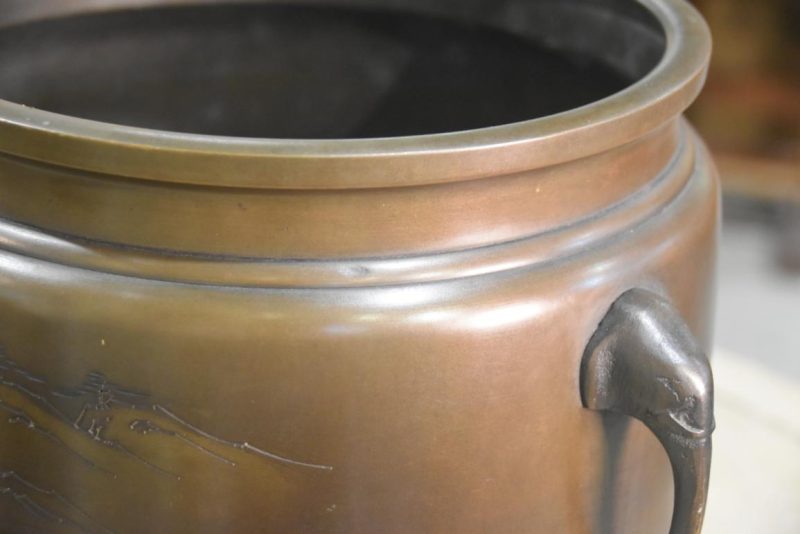 Bronze Hibachi Urn Width:330mm - Image 6