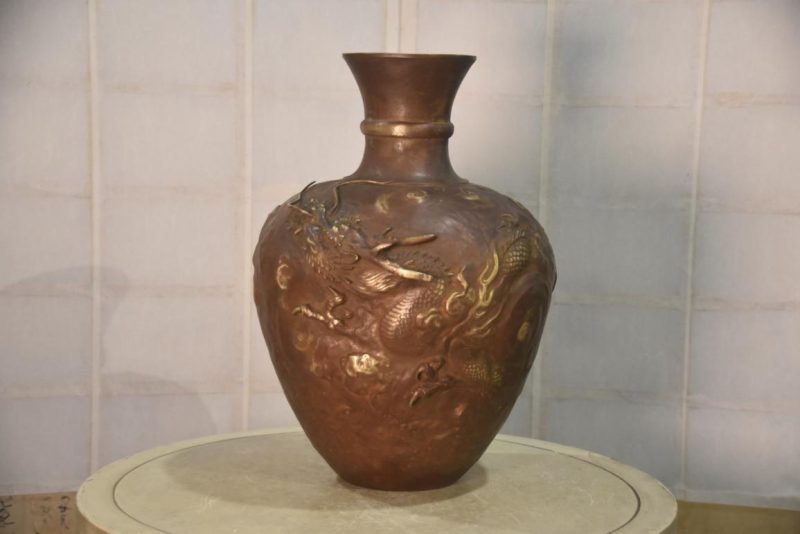Large Japanese Bronze Dragon Vase Height:450mm