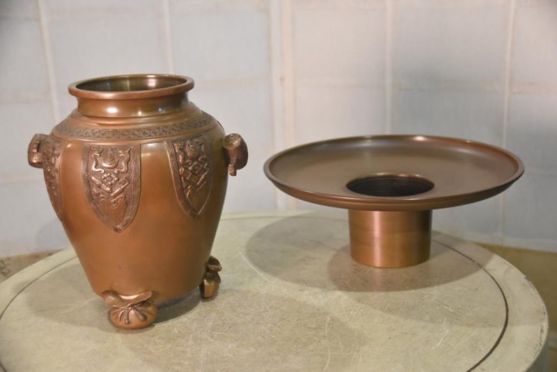Japanese Cast Bronze Usubata Vase Width:300mm - Image 5