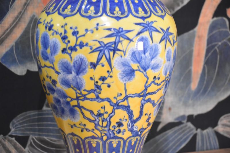 Chinese Ceramic Vase Height:560mm - Image 3