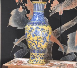 Chinese Ceramic Vase Height:560mm