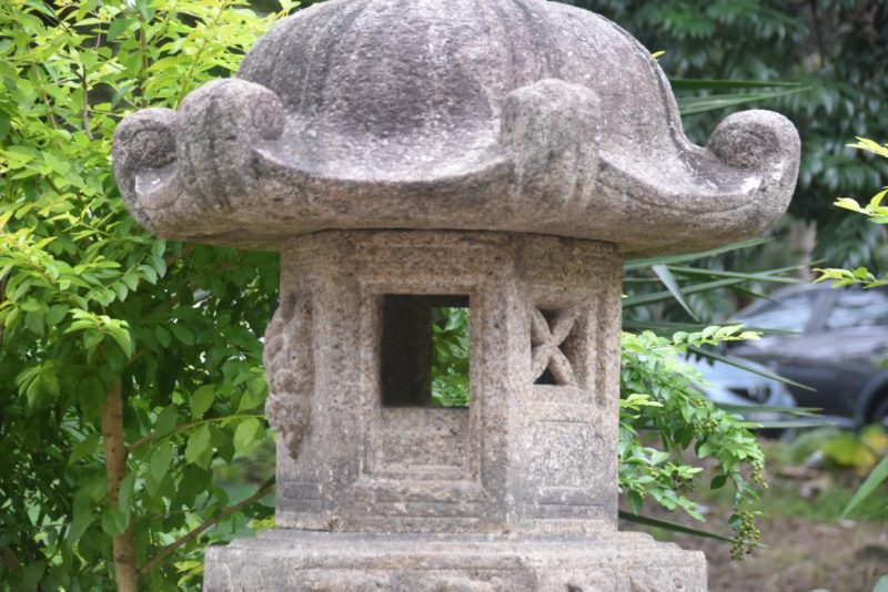 Antique Granite Garden Lantern Height:2400mm - Image 2