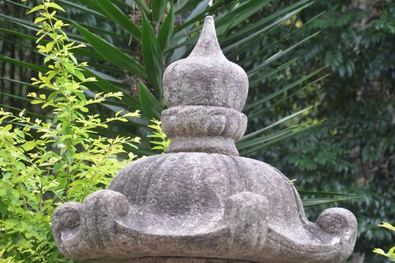 Antique Granite Garden Lantern Height:2400mm - Image 3