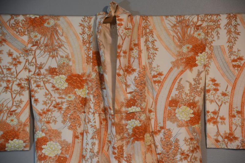 Japanese Silk Vintage Kimono Apricot and Cream Crepe - Image 4