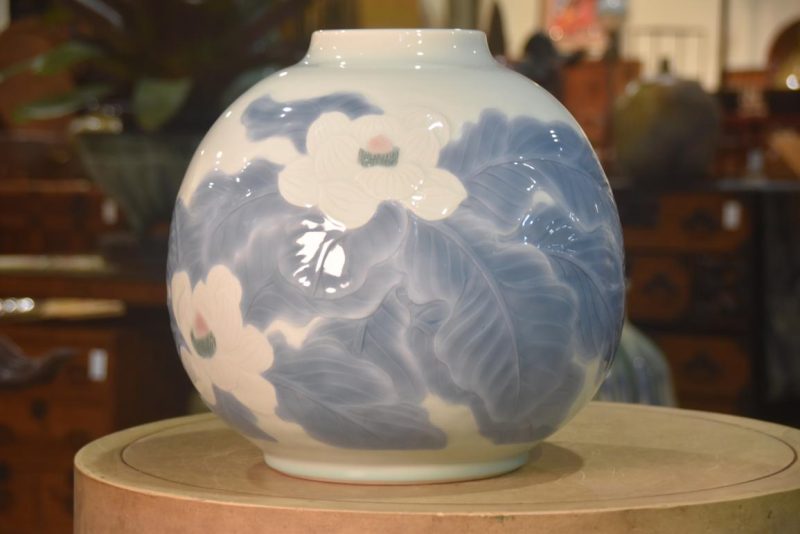 Japanese Porcelain Camellia Vase Width360mm