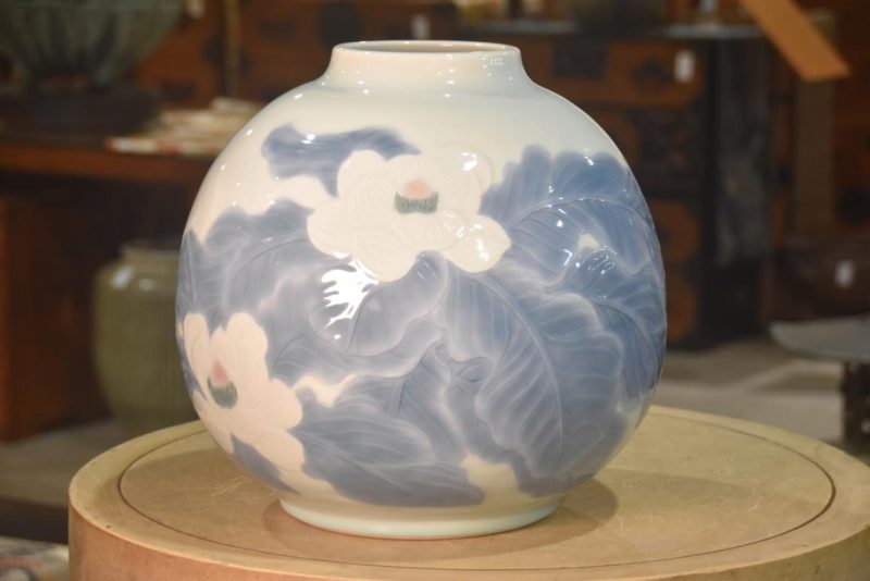Japanese Porcelain Camellia Vase Width360mm - Image 8