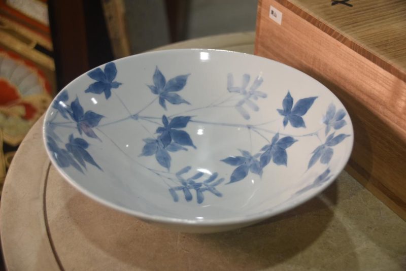 Blue and White Porcelain Bowl decorated with Maple Leaves Width:245mm - Image 3