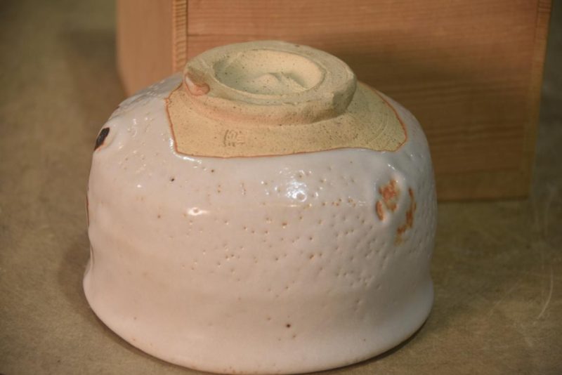 Japanese Shino Pottery Chawan Tea Bowl in a Box Width:127mm - Image 5