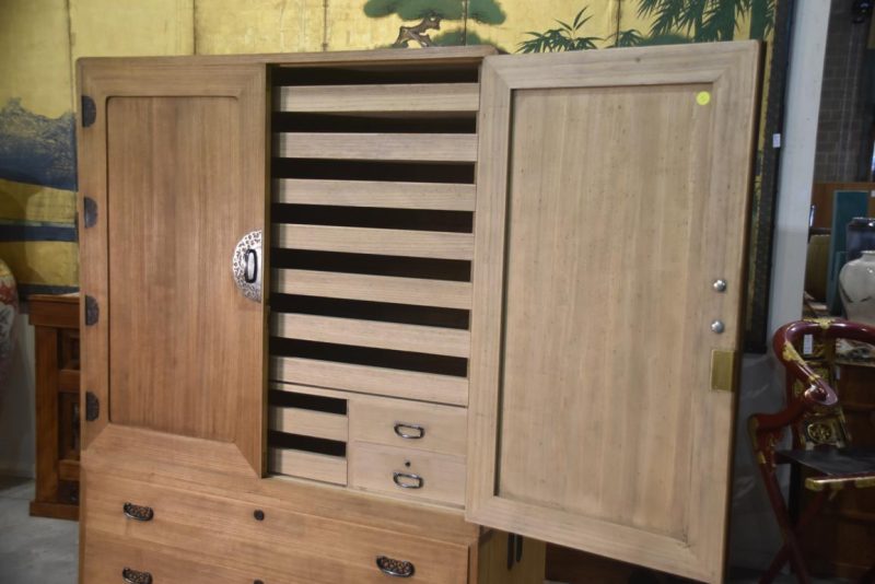 Japanese Vintage Kamo Wedding Chest (2 Sections) Width:1210mm - Image 10