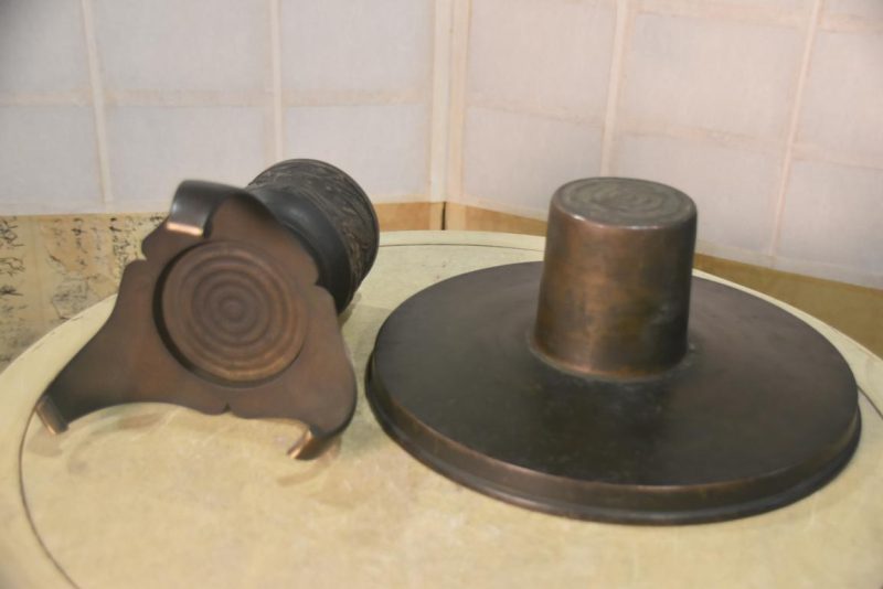 Japanese Bronze Usubata 320mm - Image 6