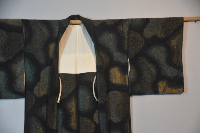 Stunning Metallic Vintage Silk Haori Jacket - Image 4