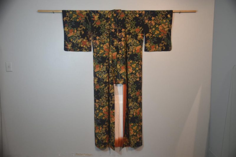 Japanese Silk Crepe Vintage Kimono - Image 5