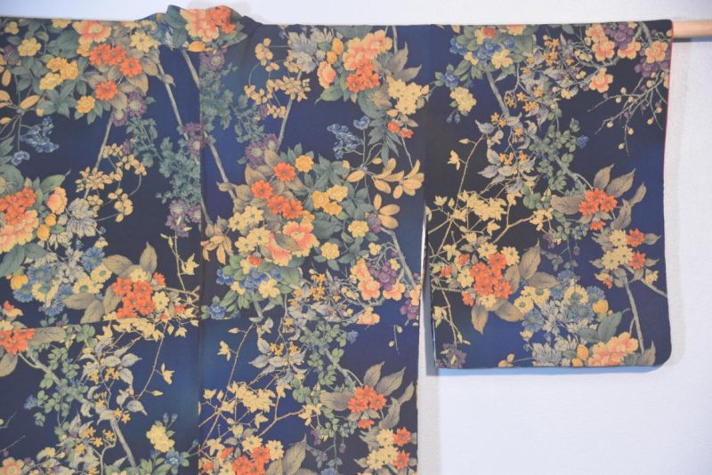 Japanese Silk Crepe Vintage Kimono - Image 3