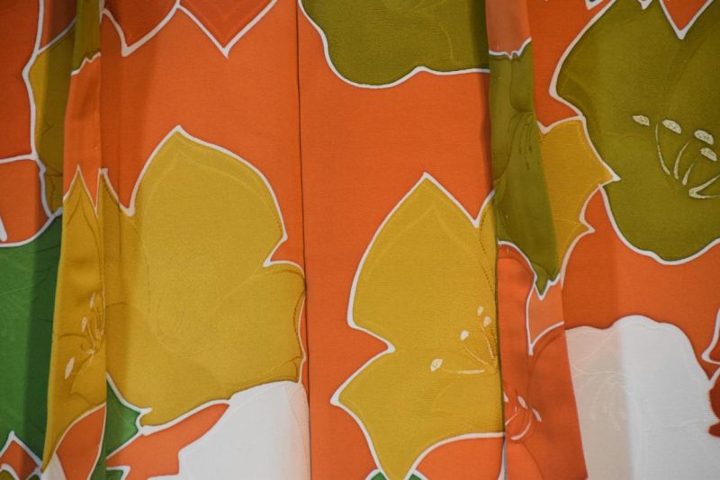 Dynamic Floral Vintage Silk Haori Jacket - Image 6