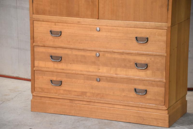 Japanese Vintage Kamo Wedding Chest (2 Sections) Width:1060mm - Image 4