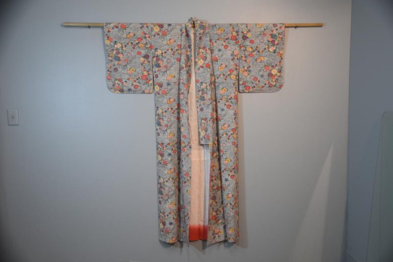 Japanese Silk Crepe Vintage Kimono - Image 5