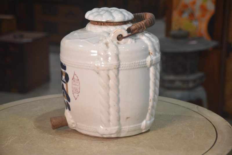 Japanese Ceramic Sake Keg Height:260mm - Image 4