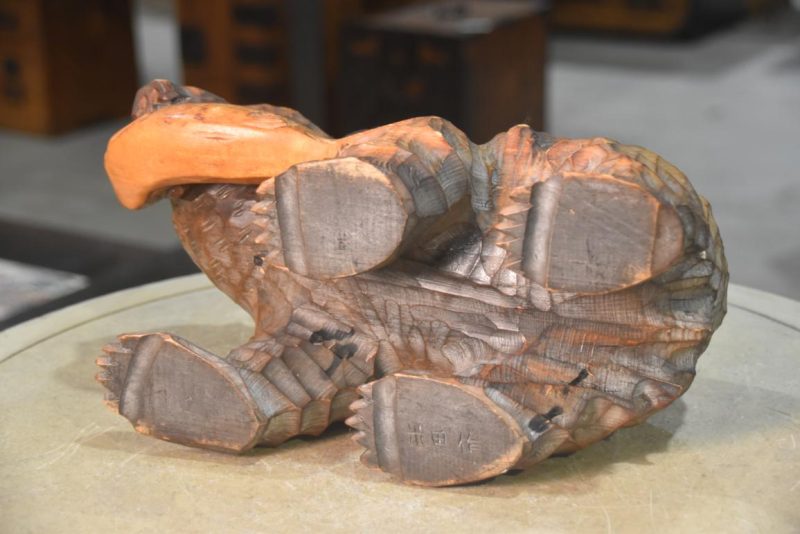 Carved Wooden Hokkaido Bear and Salmon Width:360mm - Image 6