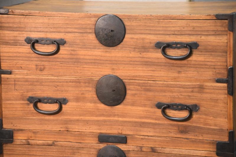 Isho Dansu Clothing Chest on Chest Width:955mm - Image 2