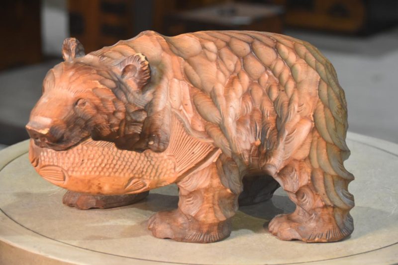 Carved Wooden Hokkaido Bear and Salmon Width:360mm - Image 3