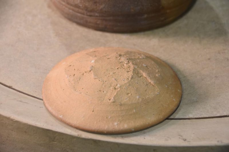 Shigaraki Pottery Mizuzashi Width:195mm - Image 5