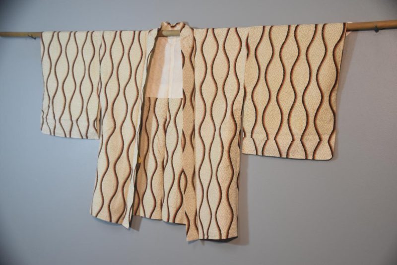 Wavy Lines Silk Vintage Haori Jacket - Image 3