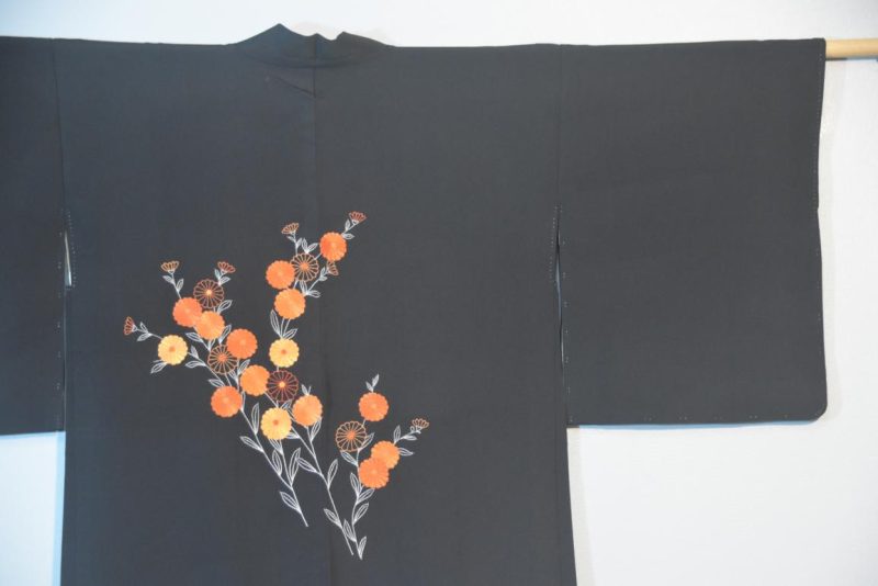 Embroidered Chrysanthemum Silk Vintage Haori Jacket - Image 3